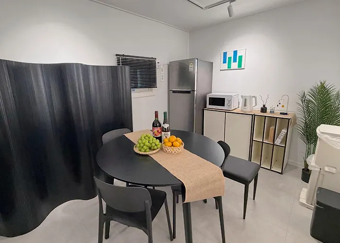 Apartment Stay Moon 종로 혜화 3Qb 6인 독채